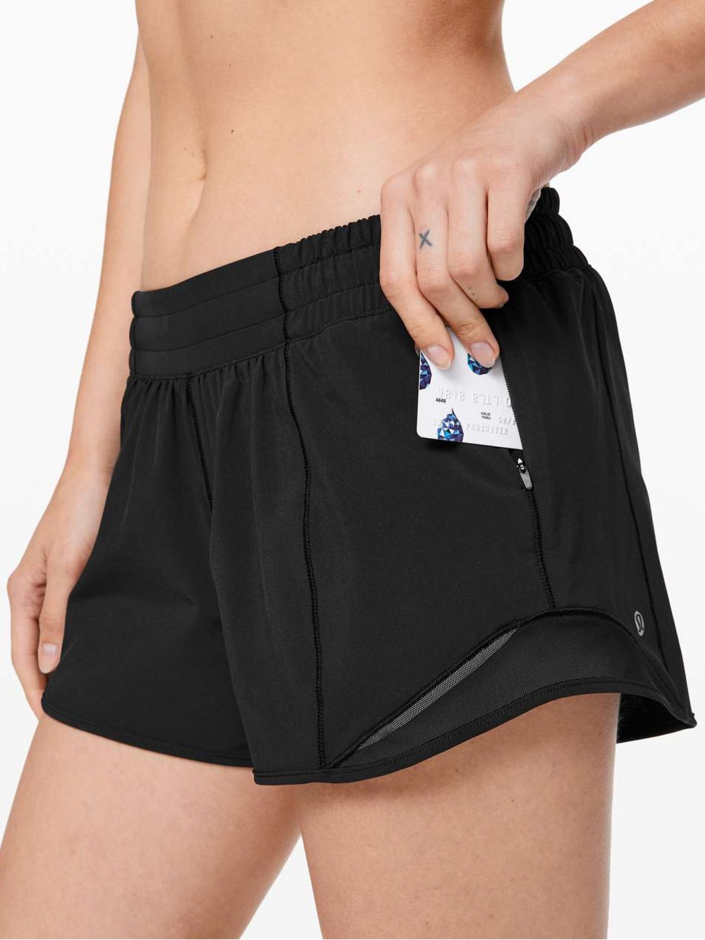 Lululemon Hotty Hot Short II *Long 4" in 
Black Size 12